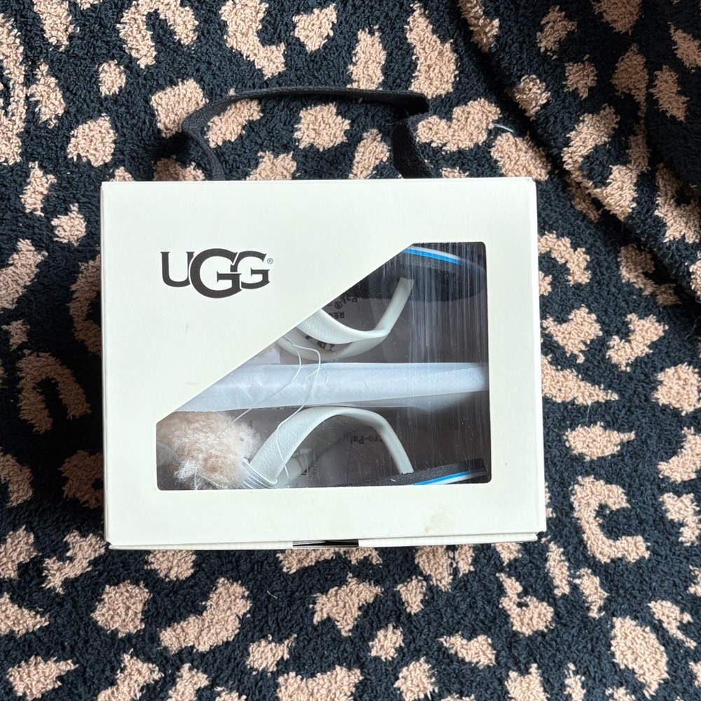 UGG Baby White and Blue Sandals size 6/7